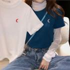 Short-sleeve Crescent Embroidered T-shirt / Long-sleeve Mesh Top