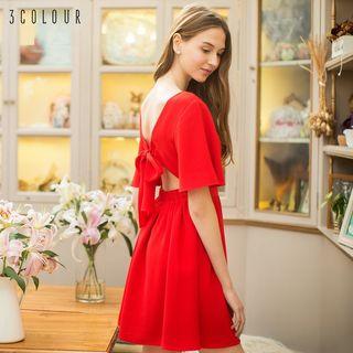 Bow Accent Open Back Short Sleeve Dress