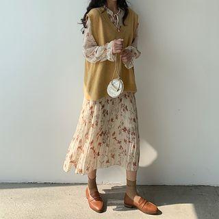 Plain Knit Vest / Tie-neck Floral Ruffled Dress