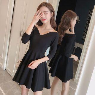Plain Off-shoulder 3/4-sleeve Dress