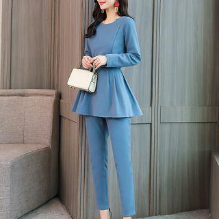 Set: Buttoned Cape + Long-sleeve Top + Pants