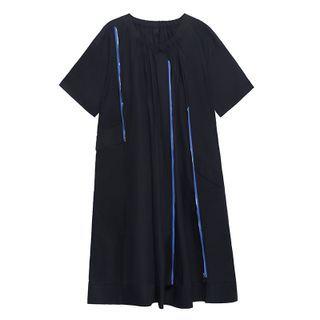 Short-sleeve Zipped Midi Shift Dress Black - One Size