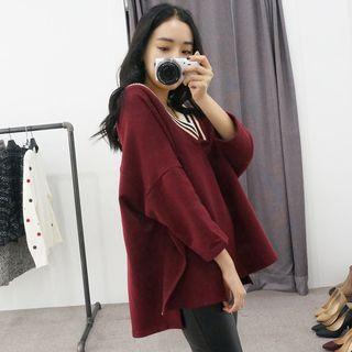 3/4-sleeve V-neck Sweatshirt