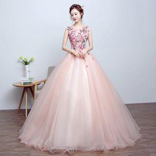 Sleeveless Embroidery Ball Gown Wedding Dress