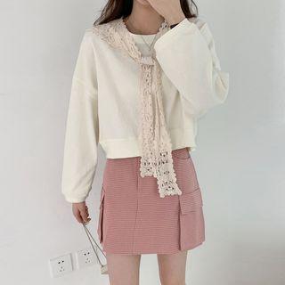 Cropped Pullover / Plaid Mini A-line Skirt / Lace Shawl