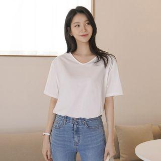 Basic V-neck Cotton T-shirt
