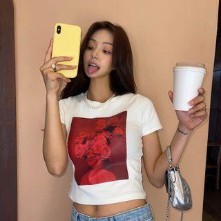 Rose-printed Napped T-shirt