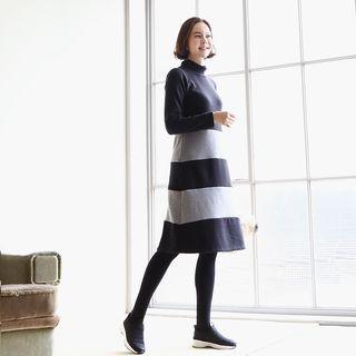 Turtle-neck Striped-hem Dress
