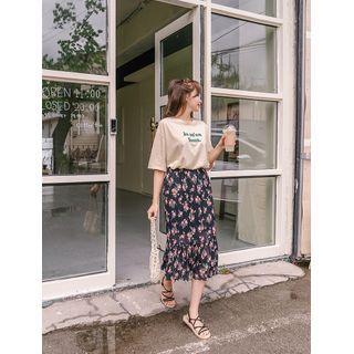 Plus Size Band-waist Crinkled Floral Skirt