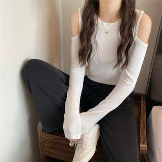 Long-sleeve Cold-shoulder Slim-fit Top