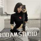 Set: Short-sleeve Heart Embroidered Cropped T-shirt + Arm Sleeves With Arm Sleeves - Black - One Size