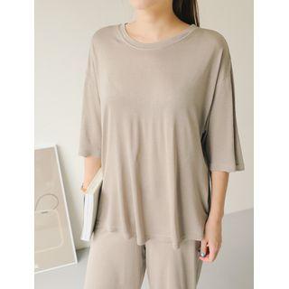 Set: Dip-back Silky T-shirt + Wide-leg Pants