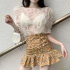 Short-sleeve Lace Top / Floral Pencil Skirt