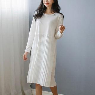 Accordion-pleat T-shirt Dress