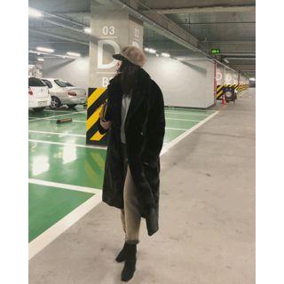 Wide-lapel Faux-fur Coat