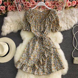 V Neck Floral Ruffle Short Sleeve Mini Dress Green - One Size