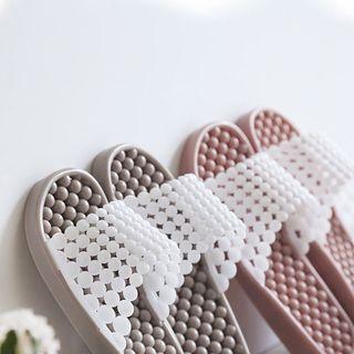 Textured Bath Slippers
