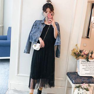 Buttoned Denim Jacket / Pleated Mesh Skirt