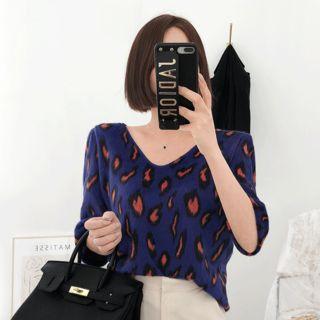 V-neck Leopard Knit Top