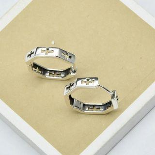 Crisscross Hoop Earring E1174 - 1 Pair - Silver - One Size