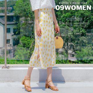 Plus Size Slit-side Long Floral Skirt