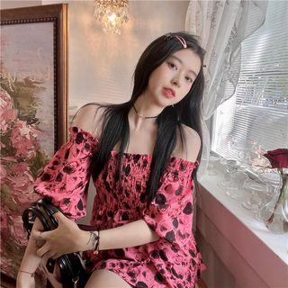 3/4-sleeve Floral Blouse Red - One Size