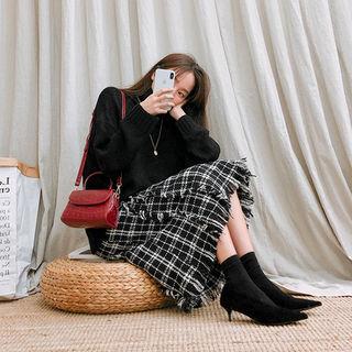 Set: Turtleneck Sweater + Fringed Plaid Tweed Skirt