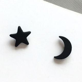 Non-matching Alloy Moon & Star Earring 1 Pair - S925silver Earrings - One Size