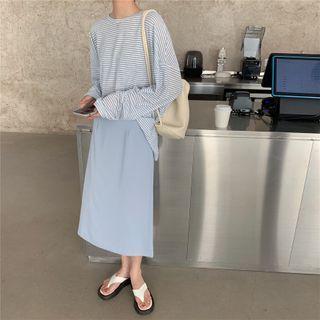 Striped Long-sleeve Loose-fit T-shirt / Plain Midi Skirt