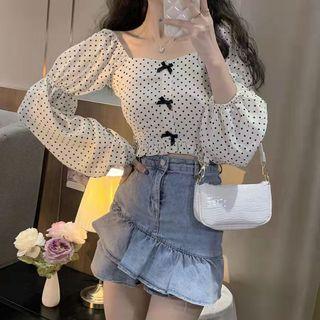 Off-shoulder Polka Dot Cropped Top