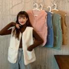 Long-sleeve Turtleneck Knit Top / Fleece Zip Vest