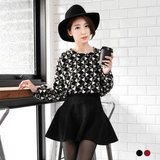 Geometric Diamond Dipped-hem Top