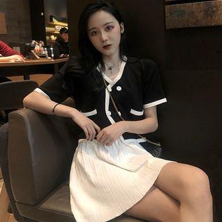 Set: Contrast Trim Short-sleeve Knit Top + High Waist Pleated Skirt