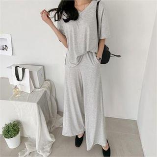 Set: Slit-hem T-shirt Band-waist Pants