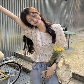 Short-sleeve Square Neck Floral Blouse White - One Size