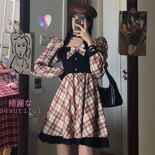 Square-neck Plain Bow Dress