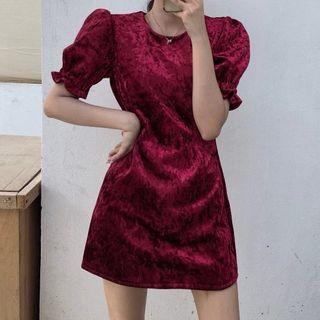 Set: Mock Neck Mesh Top + Short-sleeve Ruffled Velet Dress