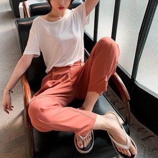 Short-sleeve T-shirt / Cropped Harem Pants / Set