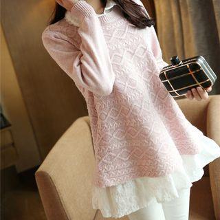 Set: Cable-knit Sweater + Lace Hem Sleeveless Shirt
