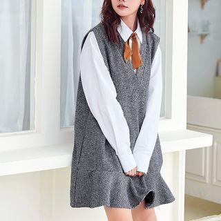 V-neck Ruffle Hem Pinafore Dress Black - One Size