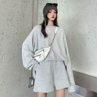Raglan Sleeve Plain Sweatshirt / Drawstring Waist Shorts