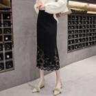 High-waist Asymmetric Lace Knit Skirt