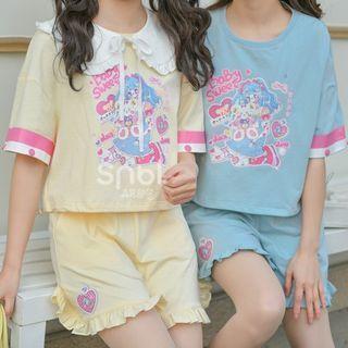 Long-sleeve Cartoon Print T-shirt / Ruffle Shorts