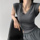Round-hem V-neck Crop T-shirt In 5 Colors