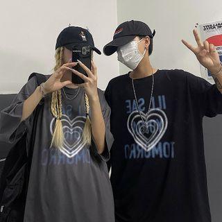 Short Sleeve Heart Printed T-shirt