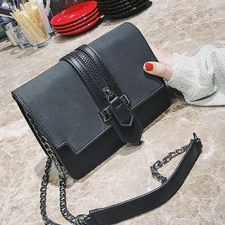 Zip Detail Chain Strap Crossbody Bag