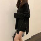 Long-sleeve Buttoned Slit T-shirt