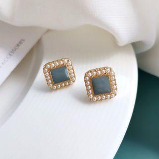 Square Faux Pearl Clip-on Earring