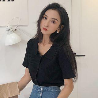Short-sleeve Collar Buttoned Knit Top