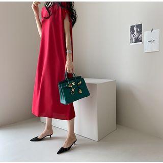 Round-neck Plain Maxi Dress